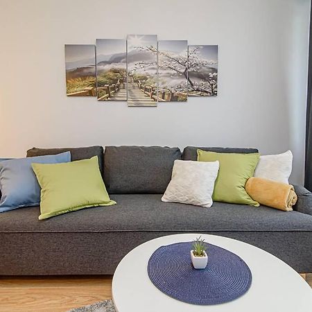 Bright Apartment,For 1-4,Near Old Town Vilnius Exterior photo