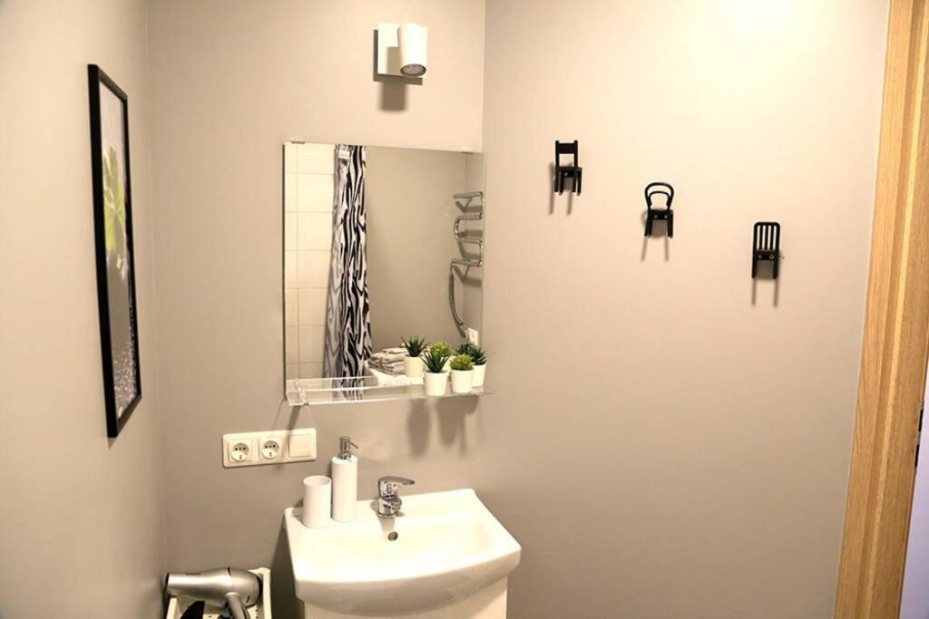 Bright Apartment,For 1-4,Near Old Town Vilnius Exterior photo